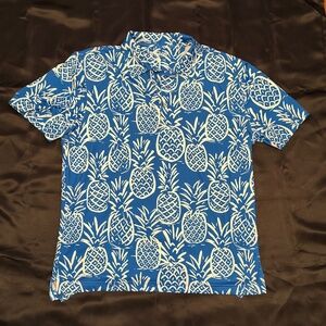 Chubbies Men’s Pineapple Print Polo Shirt – Blue & White – Size Medium